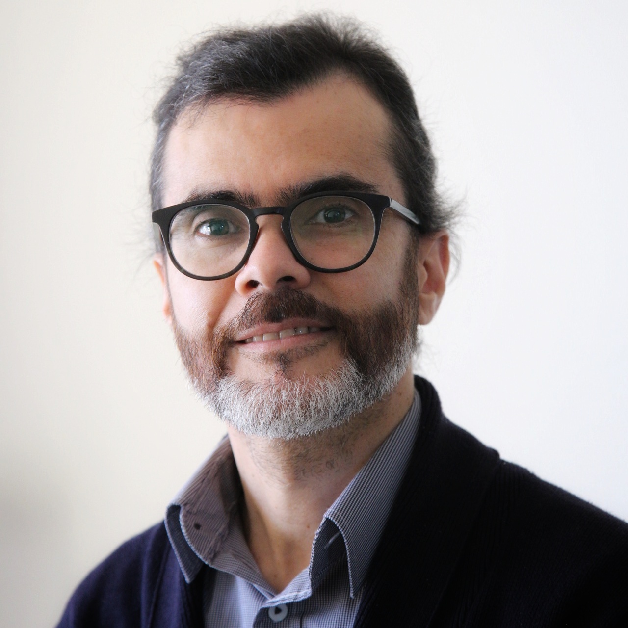 foto perfil sesareo